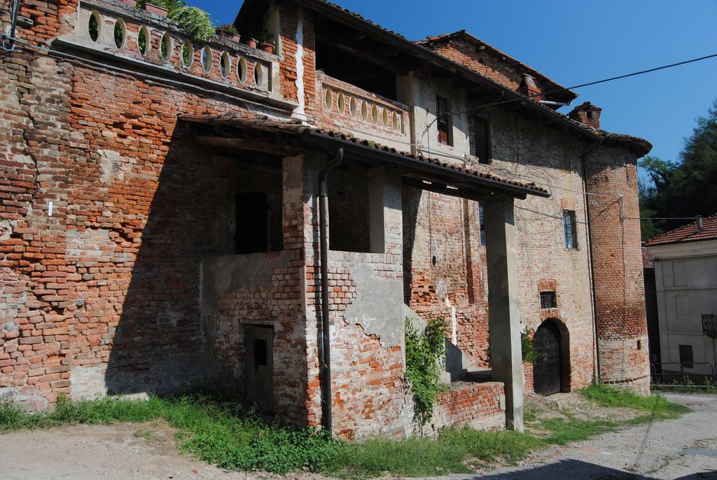 Apartments Casa Nel Verde Rocchetta Tanaro Exterior foto