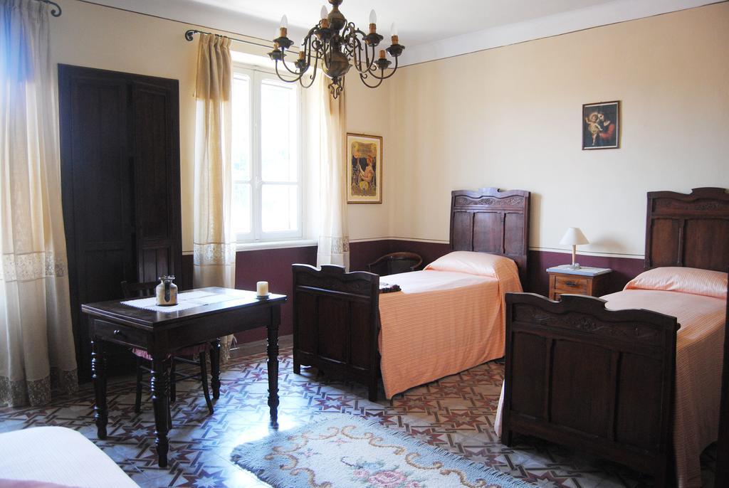 Apartments Casa Nel Verde Rocchetta Tanaro Zimmer foto